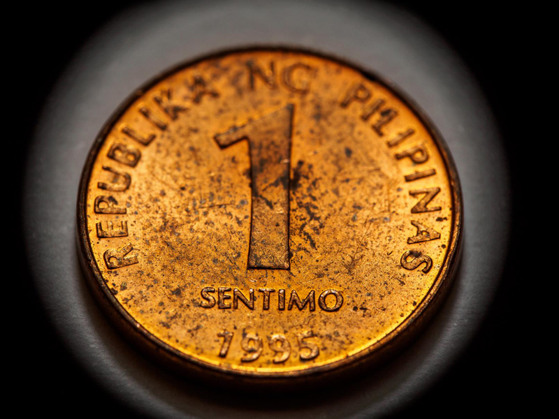 Illustration for article titled 27 Cool Photos Of International Coins